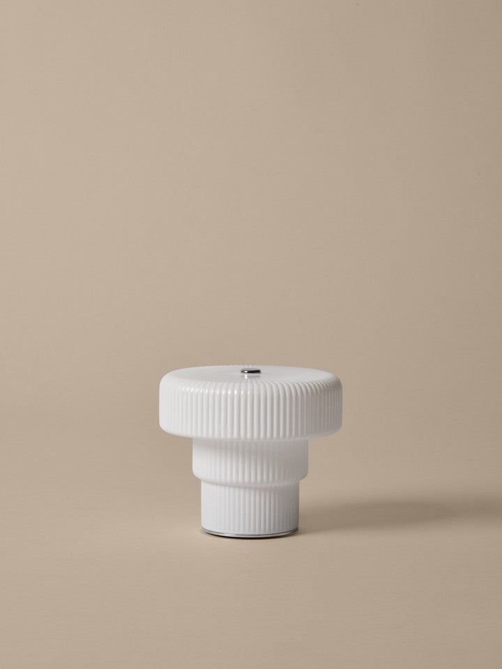 Ripple Portable Lamp White fra Ferm Living - 5 - Jacobsen Plus