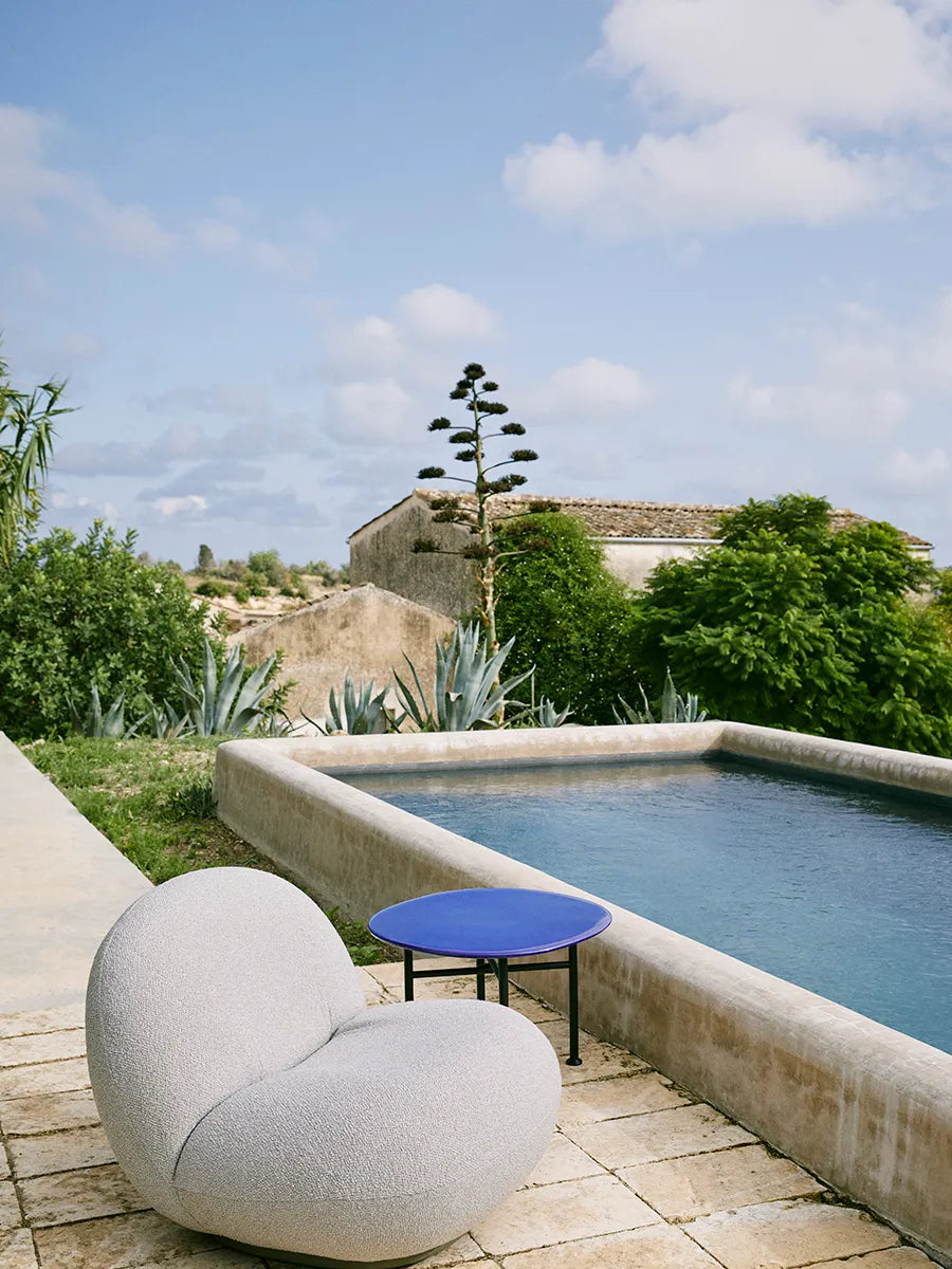 Carmel Coffee Table, pacific blue i 60 x 60 cm fra Gubi - 2 - Jacobsen Plus