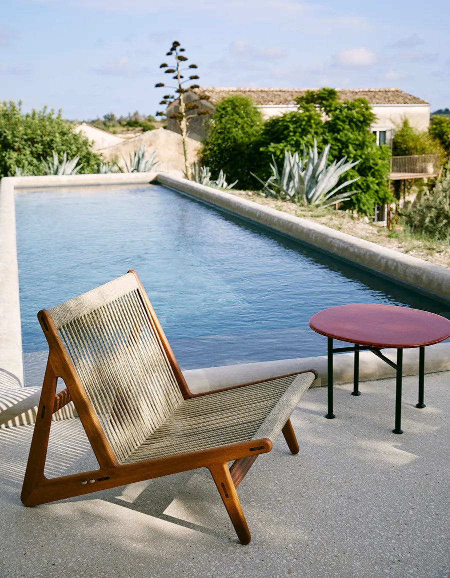 Carmel Coffee Table, rock red i 60 x 60 cm fra Gubi - 2 - Jacobsen Plus