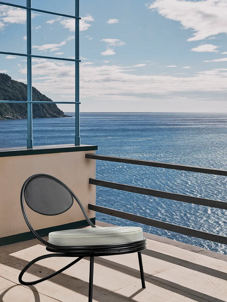 Copacabana Lounge Chair, black semi matt fra GUBI - 2 - Jacobsen Plus