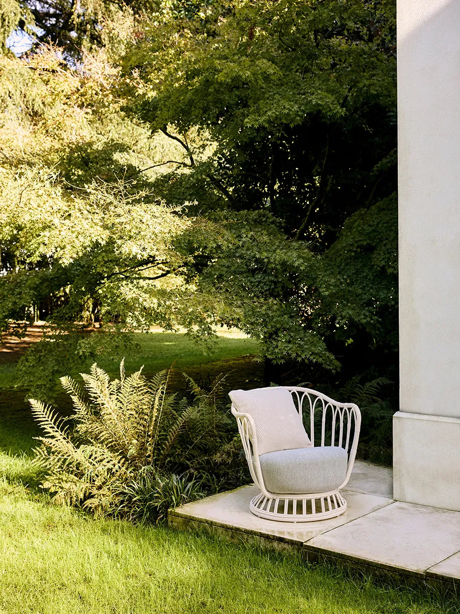 Grace Outdoor Lounge Chair fra GUBI - 2 - Jacobsen Plus