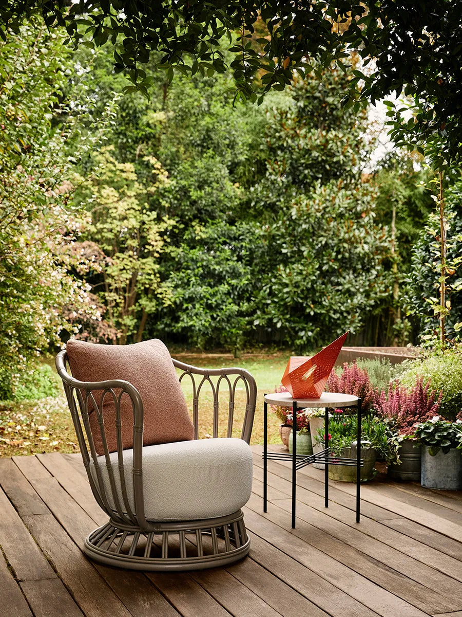 Grace Outdoor Lounge Chair fra GUBI - 3 - Jacobsen Plus