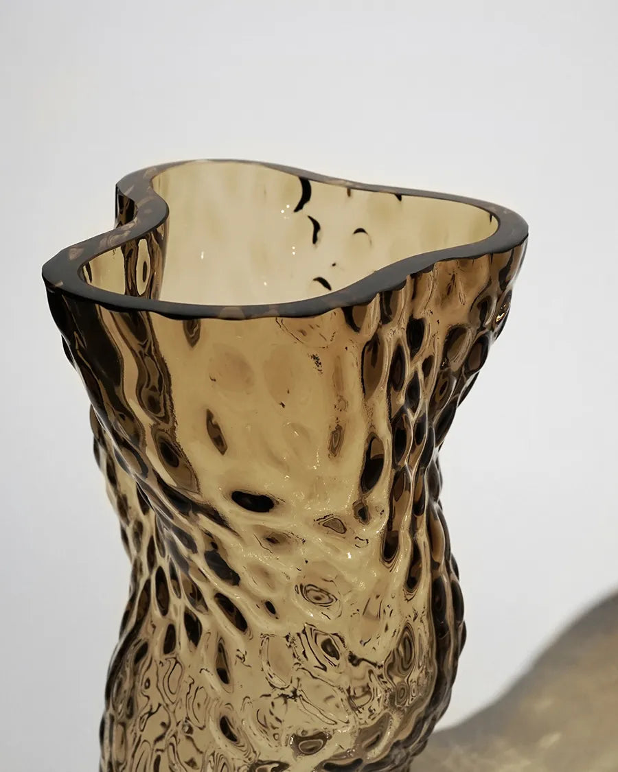Ostrea Vase, smoke fra Hein Studio
