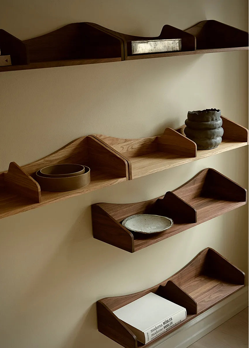 Hulsø Hylde, mørkolieret eg af Finn Juhl - 2 - Jacobsen Plus