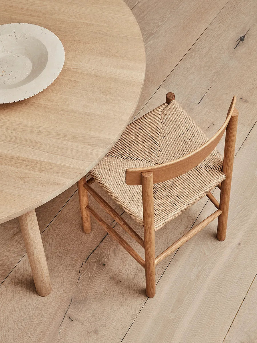 Taro Spisebord Ø120 cm, sæbebehandlet eg fra Fredericia Furniture - 2 - Jacobsen Plus