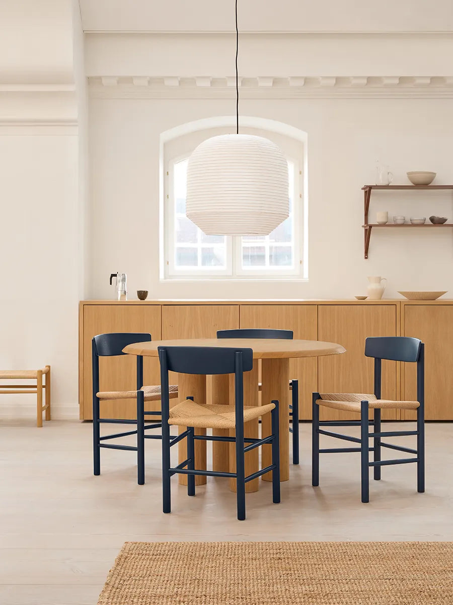 J39 Folkestolen, indigo blue af Børge Mogensen