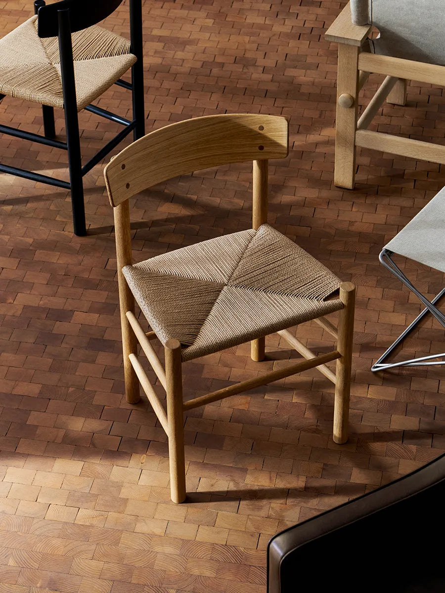 J39 Folkestolen, olieret eg af Børge Mogensen