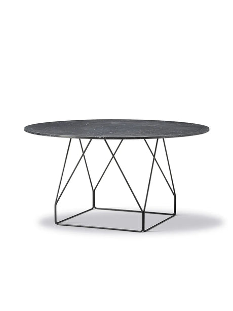 JG Table Ø140 cm fra Fredericia Furniture - Sort marquina marmor / Sort stål - Jacobsen Plus