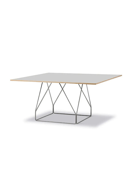JG Table 140x140 cm fra Fredericia Furniture - Grå linoleum med natur ask kant / Sort stål - Jacobsen Plus