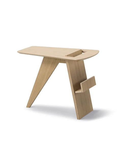 Risom Magazine Table fra Fredericia Furniture - Eg lak - Jacobsen Plus