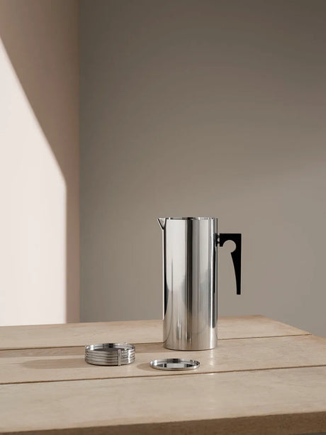 Arne Jacobsen Serveringskande, 2 l fra Stelton - 2 - Jacobsen Plus