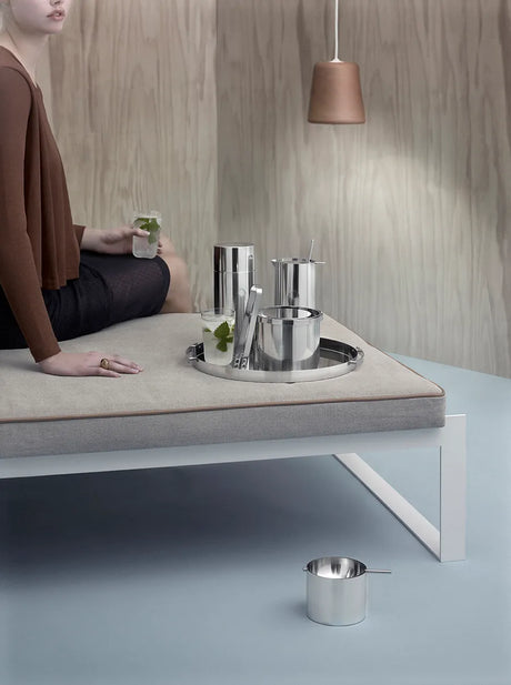 Arne Jacobsen Serveringsbakke, 33,5 cm fra Stelton - 2 - Jacobsen Plus