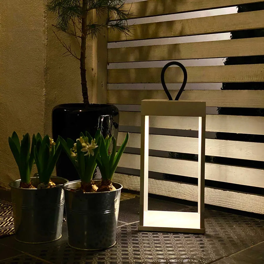 Lucerna lanterne med LED fra Loom Design - 1 - Jacobsen Plus