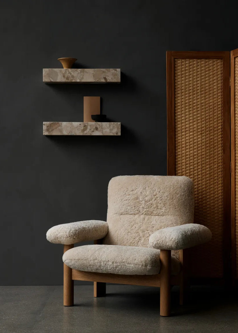 Plinth Shelf Sand Kunis Breccia marmor fra Audo Copenhagen - 3 - Jacobsen Plus