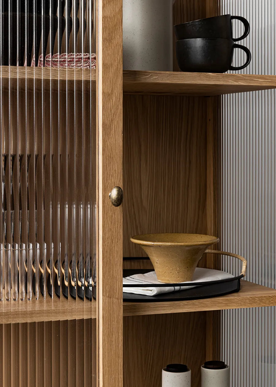 Curiosity Cabinet, high fra Audo Copenhagen - 4 - Jacobsen Plus