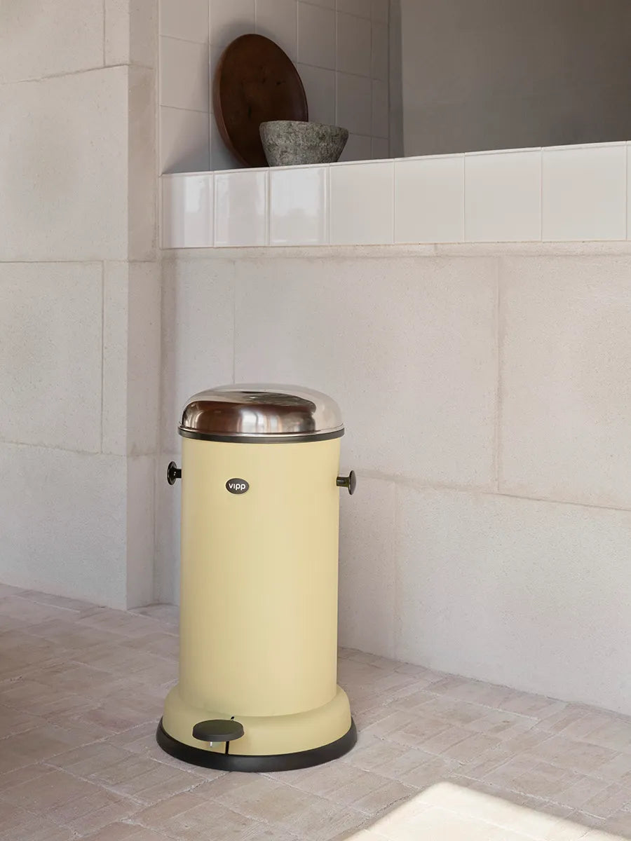 Pedalspand VIPP15 – 14 L, Marie's Yellow fra Vipp - 3 - Jacobsen Plus