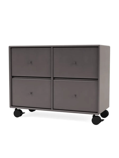 4124 kommode inkl. hjul fra Montana - Coffee - Jacobsen Plus