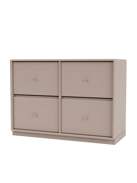 4124 kommode inkl. sokkel fra Montana - Mushroom / Sokkel 3 cm - Jacobsen Plus