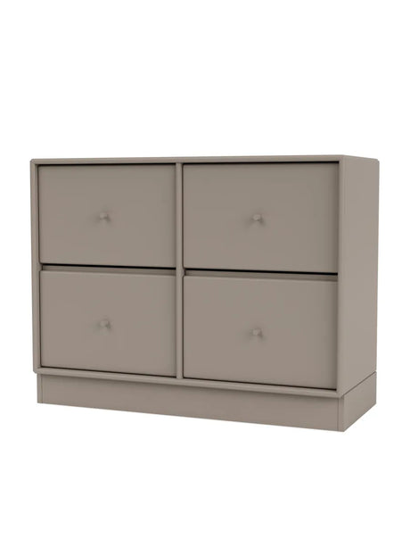 4124 kommode inkl. sokkel fra Montana - Truffle / Sokkel 7 cm - Jacobsen Plus