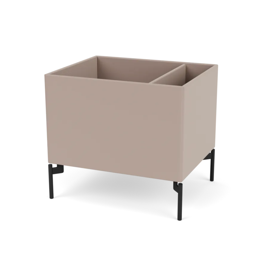 Plantekasse B46,8 cm D38, inkl. ben fra Montana - Mushroom / Black - Jacobsen Plus