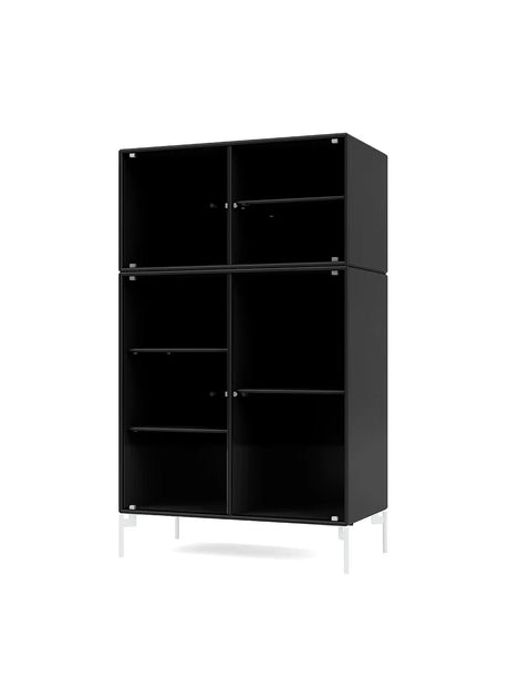 Ripple III Vitrineskab, inkl. ben fra Montana - Black / Snow - Jacobsen Plus