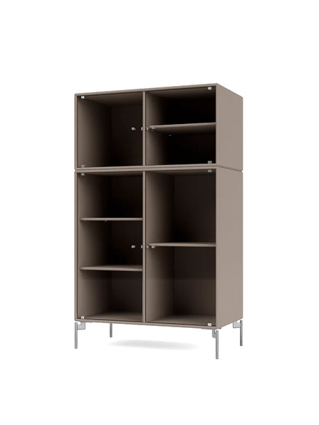 Ripple III Vitrineskab, inkl. ben fra Montana - Truffle / Krom - Jacobsen Plus