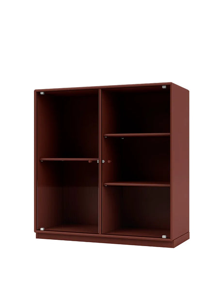 Ripple II Vitrineskab, inkl. sokkel fra Montana - Masala / Sokkel 3 cm - Jacobsen Plus