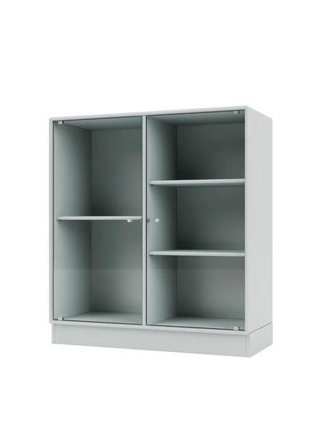 Ripple II Vitrineskab, inkl. sokkel fra Montana - Oyster / Sokkel 7 cm - Jacobsen Plus