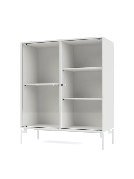Ripple II Vitrineskab, inkl. ben fra Montana - White / Snow - Jacobsen Plus