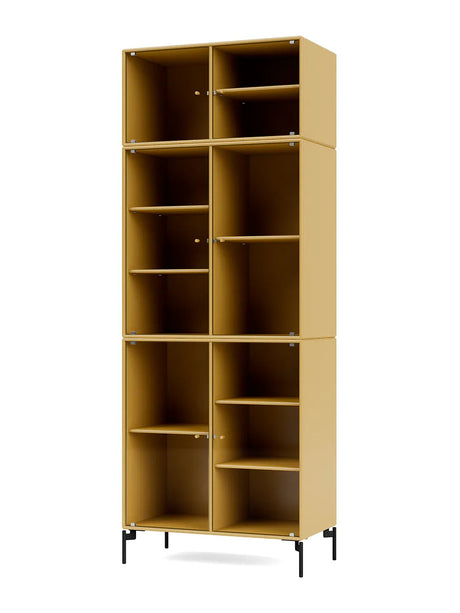 Ripple IV Vitrineskab, inkl. ben fra Montana - Cumin / Black - Jacobsen Plus