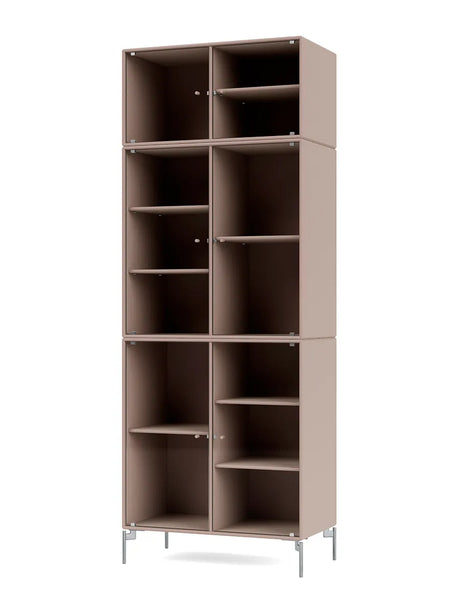 Ripple IV Vitrineskab, inkl. ben fra Montana - Mushroom / Krom - Jacobsen Plus