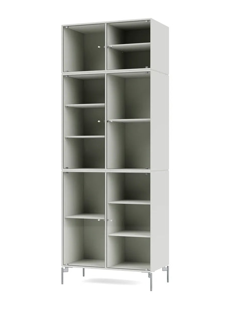 Ripple IV Vitrineskab, inkl. ben fra Montana - Nordic / Krom - Jacobsen Plus