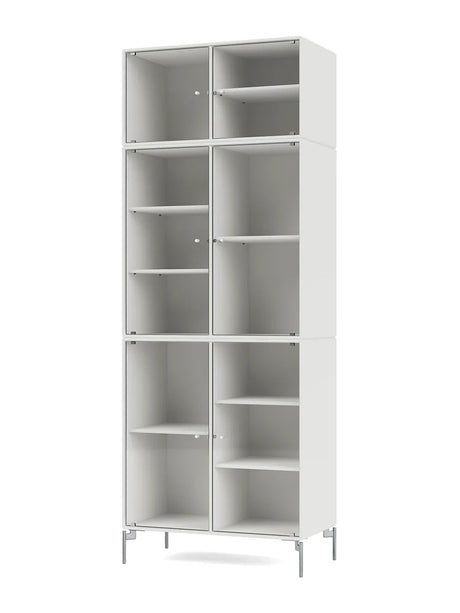 Ripple IV Vitrineskab, inkl. ben fra Montana - White / Krom - Jacobsen Plus