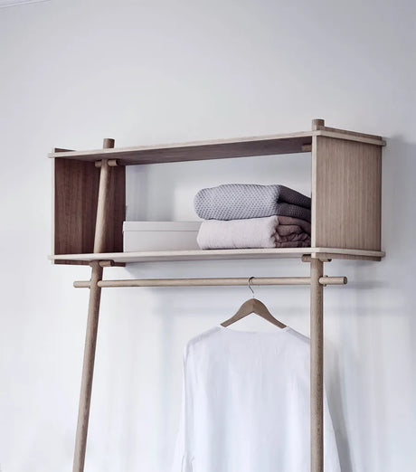 Töjbox Wardrobe fra Woud - Mat klar lak - Jacobsen Plus