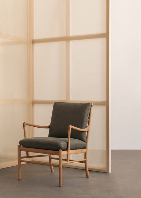 OW149 Colonial lænestol, eg olie, Terra-læder af Ole Wanscher - 1 - Jacobsen Plus