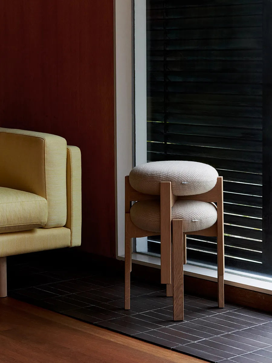 Pioneer Stool, smoked oak/zero 0001 fra Fredericia Furniture - 2 - Jacobsen Plus