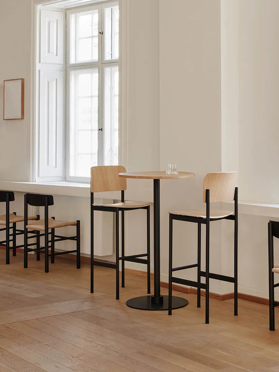 Plan Barstool, eg lak fra Fredericia Furniture - 2 - Jacobsen Plus