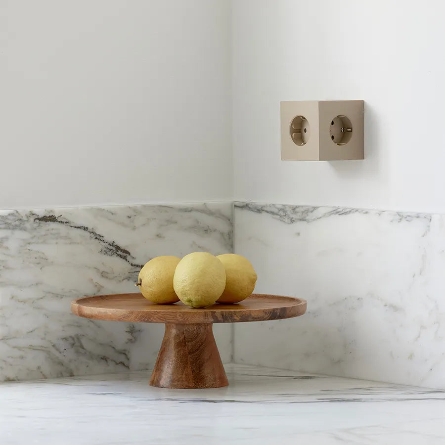 Square 2 Stikdåse med USB, beige fra Avolt