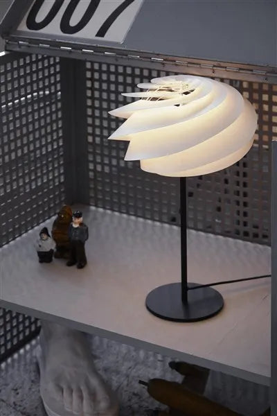Swirl bordlampe fra Le Klint - 2 - Jacobsen Plus