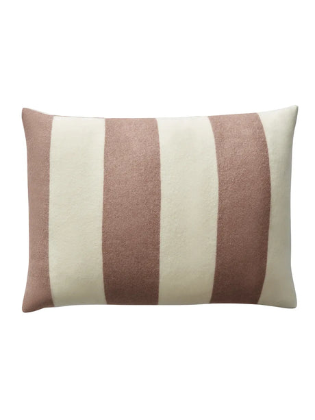 The Sweater Cushion, brown fra Silkeborg Uldspinderi - 1 - Jacobsen Plus