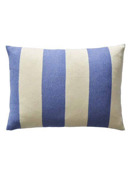 The Sweater Cushion, cobalt fra Silkeborg Uldspinderi - 1 - Jacobsen Plus