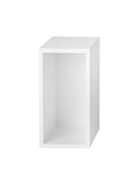 Stacked Reol, small fra Muuto - Hvid / Lukket (med ryg) - Jacobsen Plus