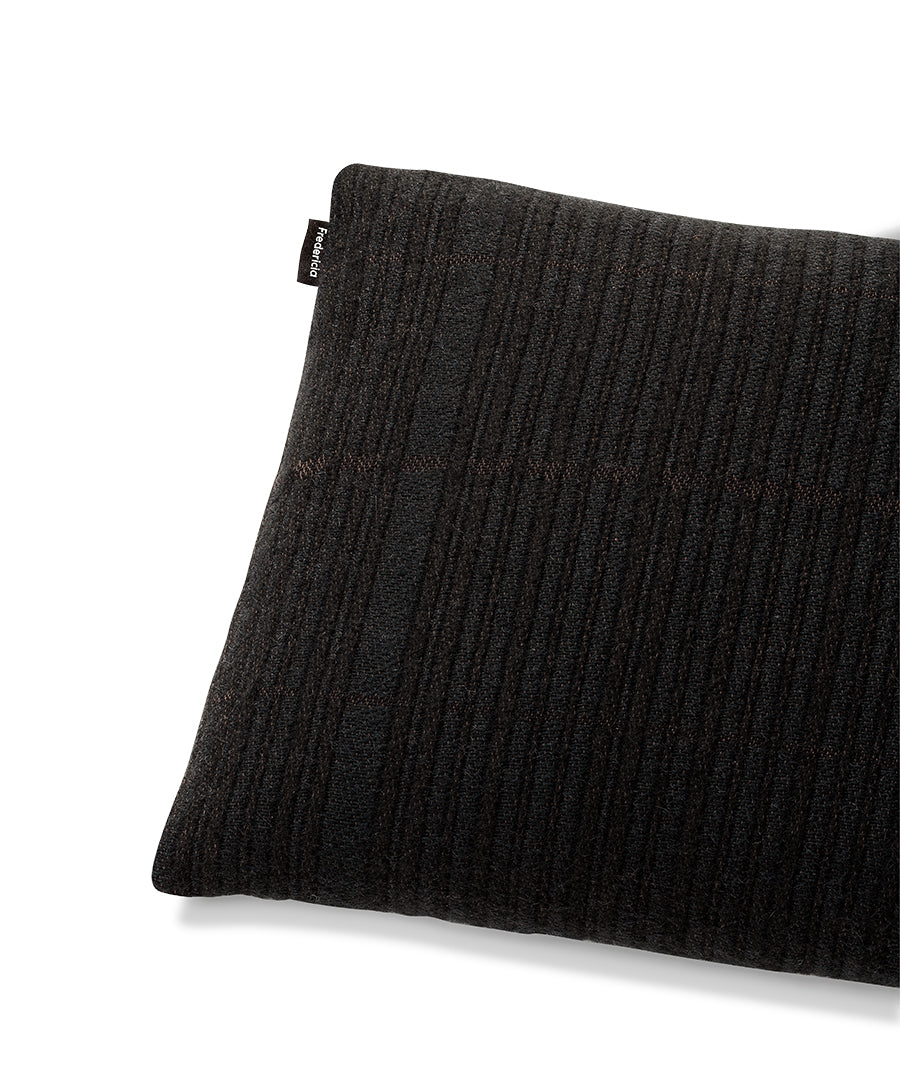 Grid Decorative Cushion fra Fredericia Furniture - 2 - Jacobsen Plus