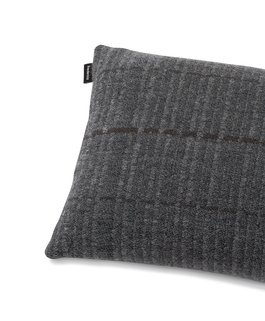 Grid Decorative Cushion fra Fredericia Furniture - 1 - Jacobsen Plus