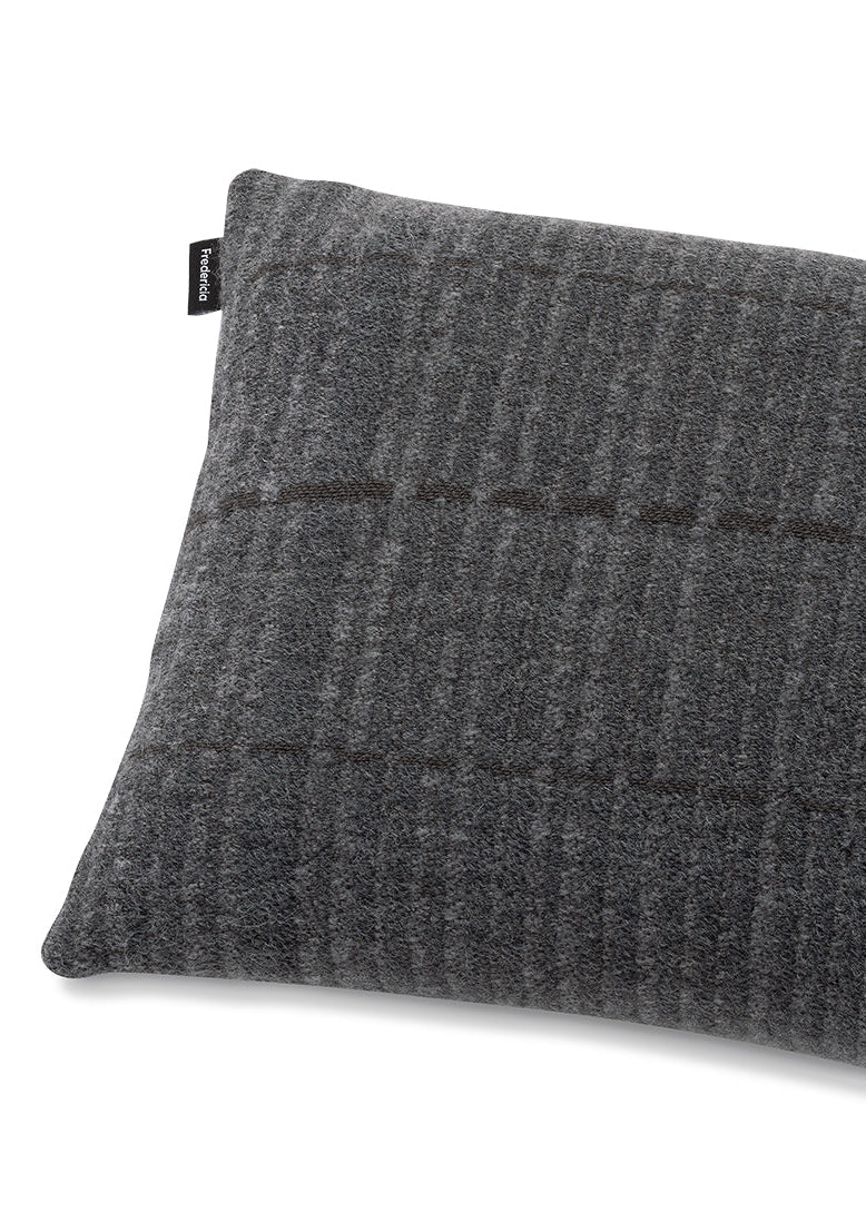 Grid Decorative Cushion fra Fredericia Furniture - 1 - Jacobsen Plus