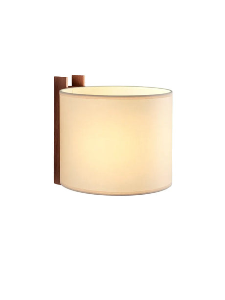 TMM Corto Væglampe, valnød fra Santa and Cole - Beige lampeskærm u-stik - Jacobsen Plus