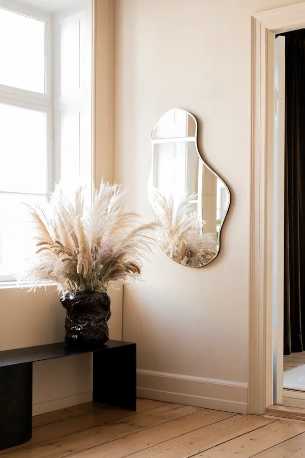 Pond Mirror stor, Dark Chrome fra Ferm Living