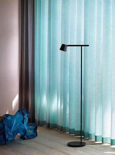 Tip Floor Lamp fra Muuto - 3 - Jacobsen Plus