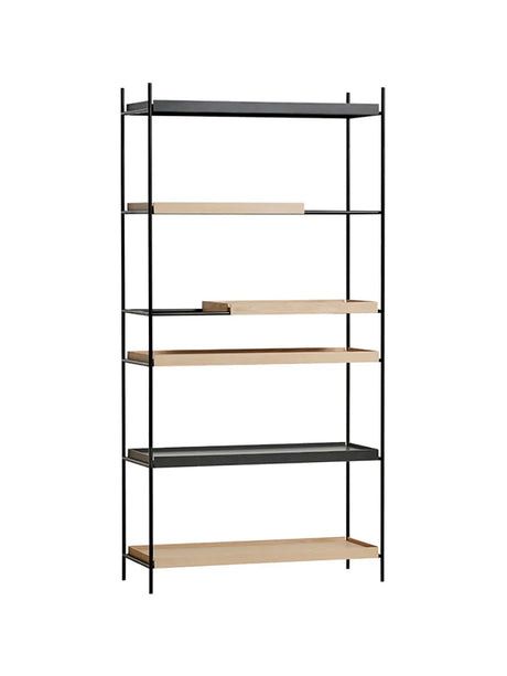 Tray Shelf, høj fra Woud - Black: 2 wide - Oak: 2 wide, 2 short - Jacobsen Plus