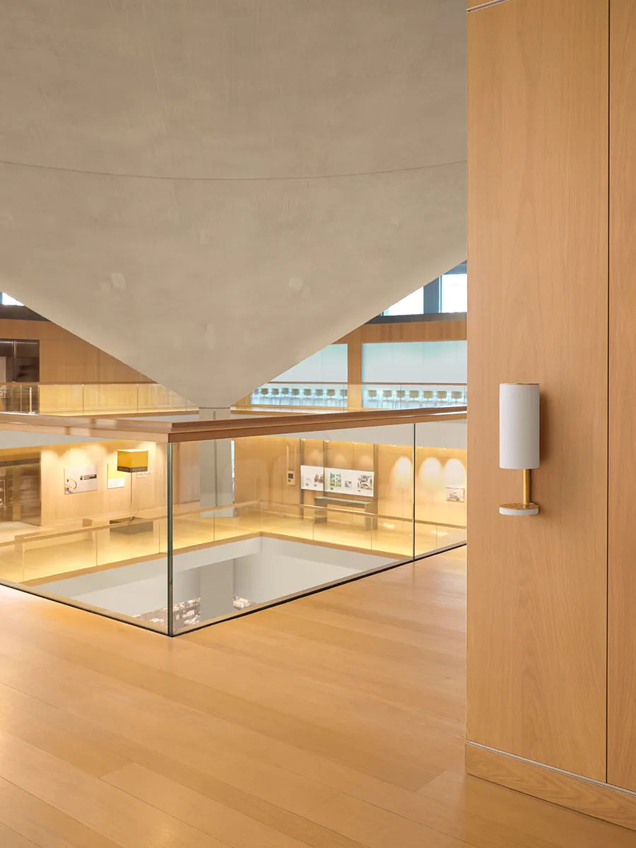 Sensorstyret håndsprit- og sæbedispenser, vægmonteret i hvid fra VOLA - 4 - Jacobsen Plus